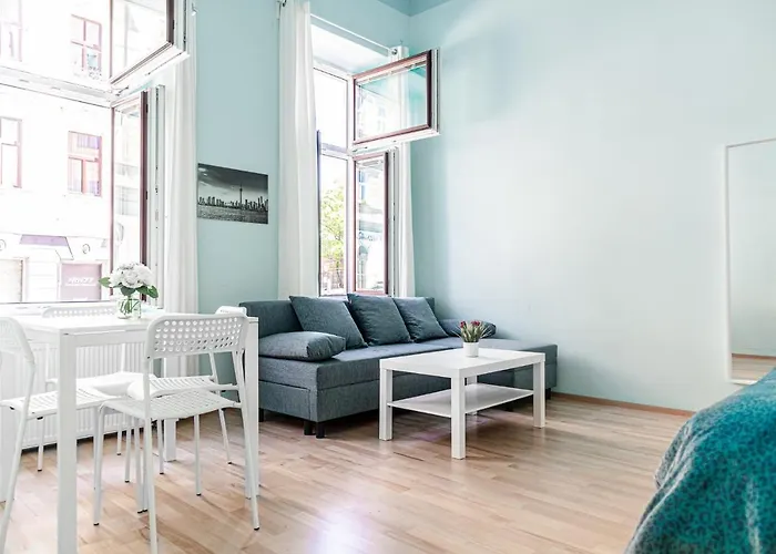 Апартаменти Modern 2br Apt. Perfect For Long And Short