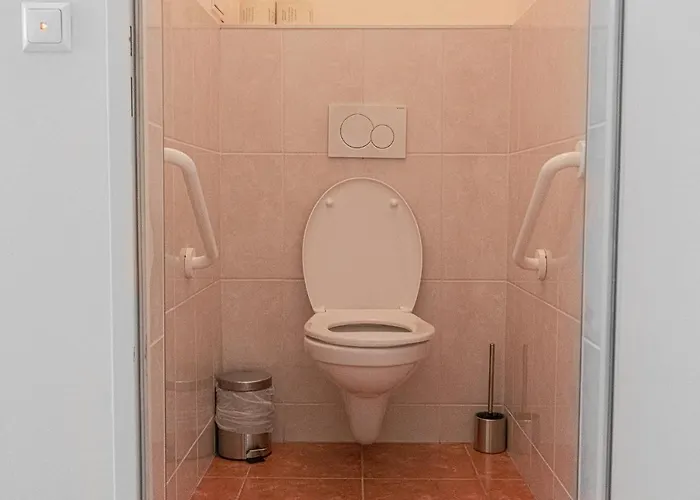Апартаменти Modern 2br Apt. Perfect For Long And Short