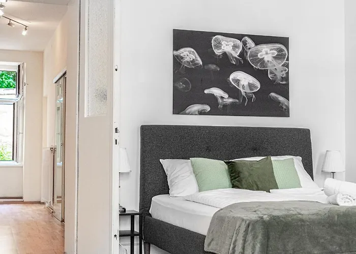 Modern 2br Apt. Perfect For Long And Short Апартаменти *