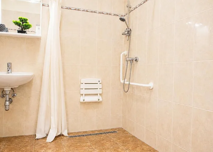 Modern 2br Apt. Perfect For Long And Short Апартаменти *